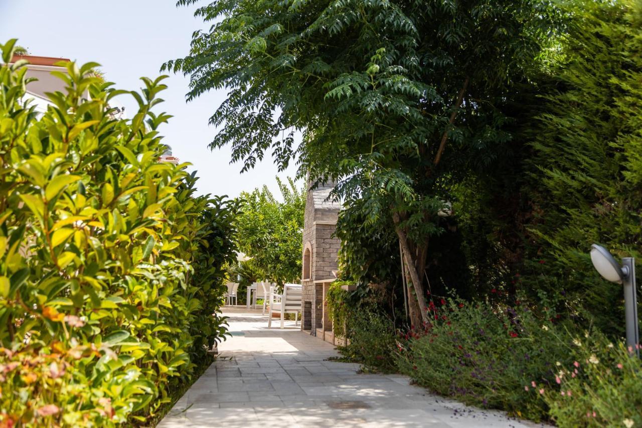 La Collina Di Montegrappa - Suites With Heated Private Pool - Suites With Shared Pool Tuglie Eksteriør bilde