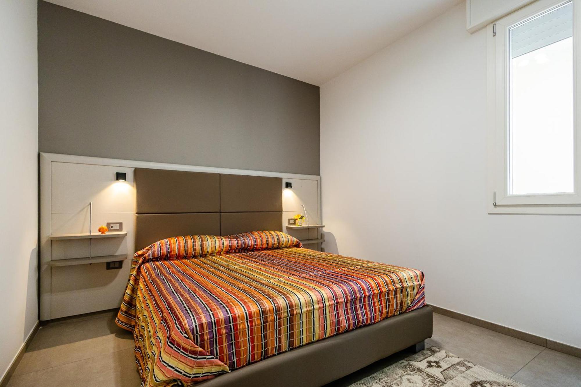 La Collina Di Montegrappa - Suites With Heated Private Pool - Suites With Shared Pool Tuglie Eksteriør bilde