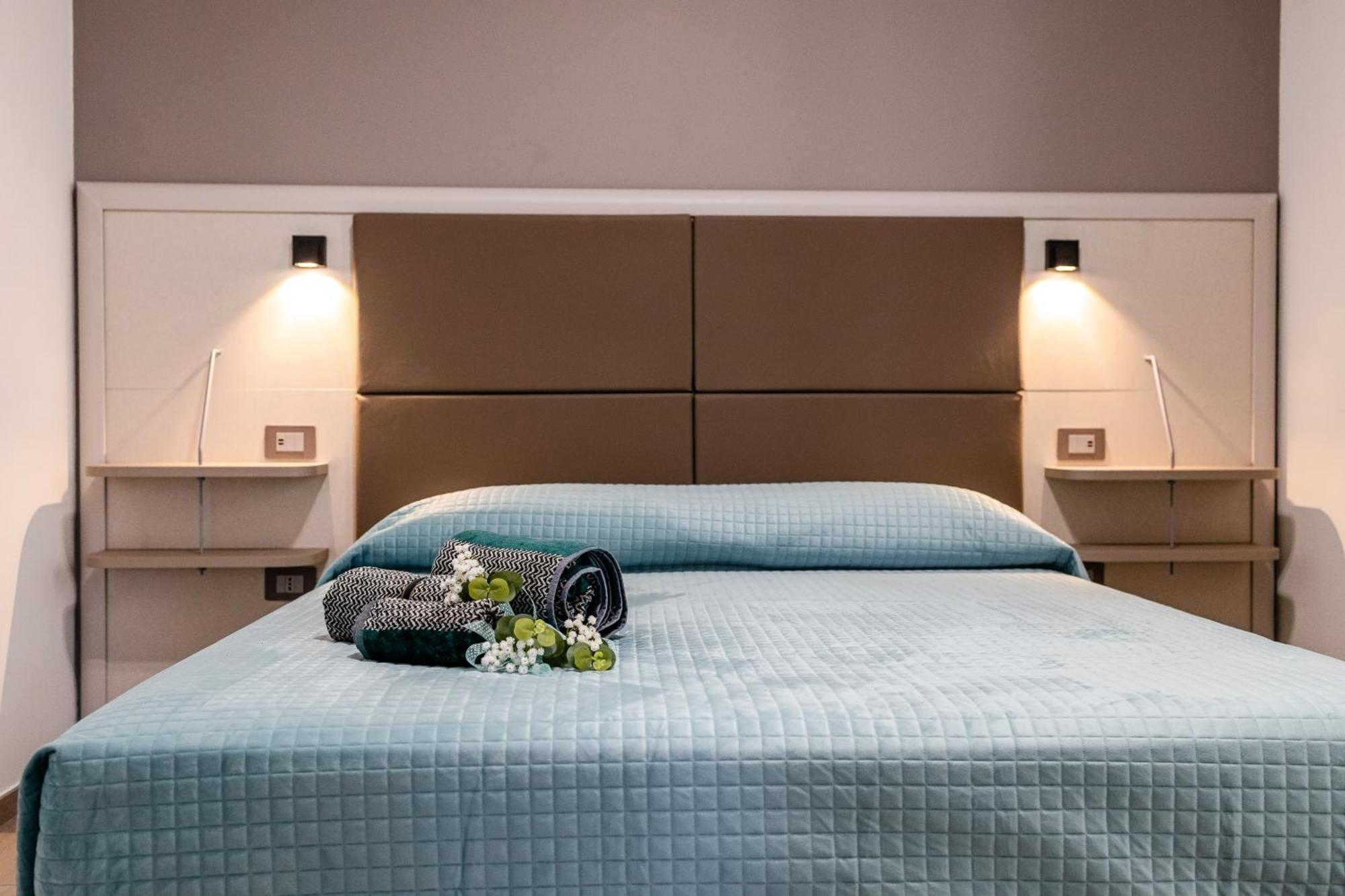 La Collina Di Montegrappa - Suites With Heated Private Pool - Suites With Shared Pool Tuglie Eksteriør bilde
