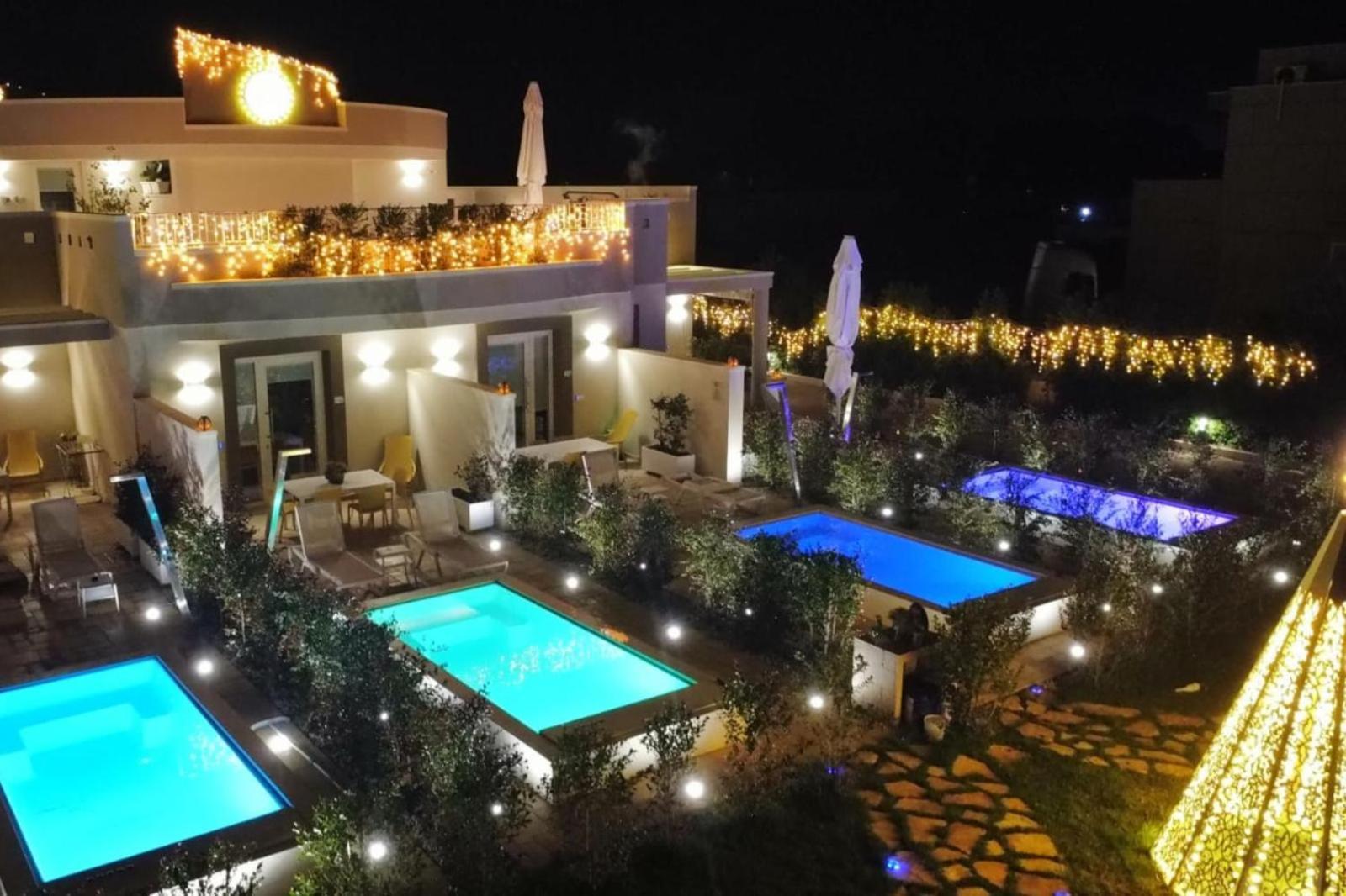 La Collina Di Montegrappa - Suites With Heated Private Pool - Suites With Shared Pool Tuglie Eksteriør bilde