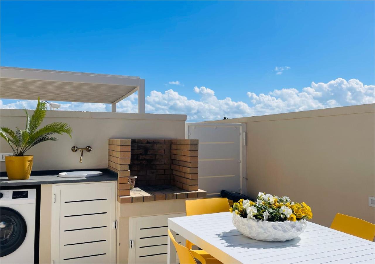 La Collina Di Montegrappa - Suites With Heated Private Pool - Suites With Shared Pool Tuglie Eksteriør bilde